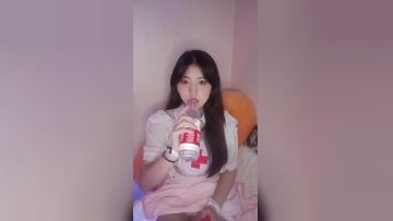 二零二三八月二十六_18岁白虎天花板