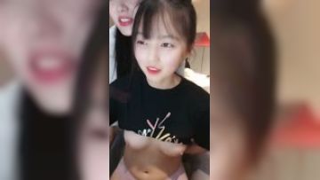 丘比特吖童颜巨乳00后嫩妹3女1男玩4P