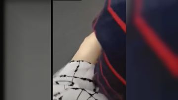 白嫩良家型少妇公园勾搭中年大叔到小旅馆啪啪