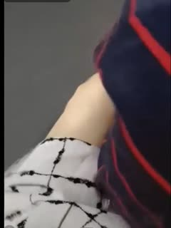 白嫩良家型少妇公园勾搭中年大叔，小旅馆啪啪