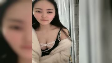 #直播_新人下海文静小姐姐！性感睡衣黑丝！外表甜美应要求秀一波，浴室脱光光，多毛骚穴特写