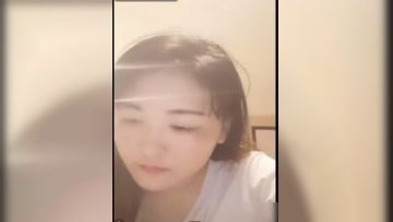 皮肤白皙可爱少妇晚上出击勾搭广场舞大爷广场吃完奶子打车去开房啪啪 对白有趣