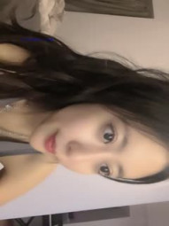 啦噜！这么漂亮的才女也下海了，女神声音好甜美，一双美腿搭配黑丝，【弹吉他清唱】-2