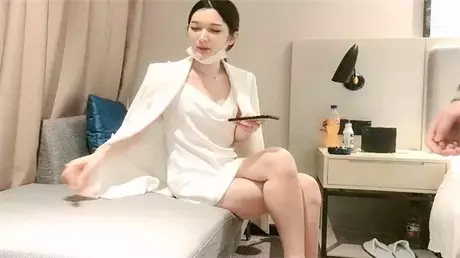 现金支付3600元搞到手的白色套装性感外围美女,颜值高...
