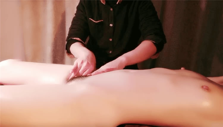 肤色漂亮逼逼很紧的少妇