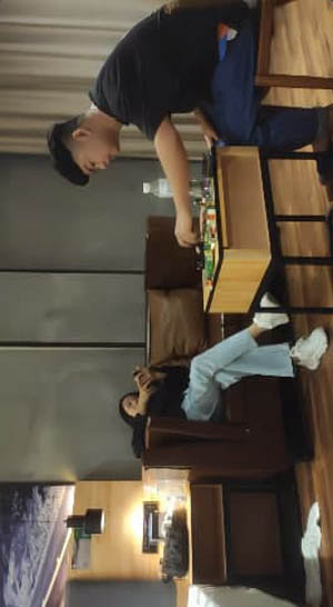 玖月探花甜美少妇   聊聊天沙发床上轮换着操  擡腿抽插抱着屁股骑坐  扶着腰往上顶非常耐操