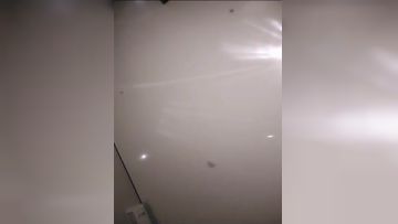 韵味十足的美女肉肉的绝对炮击，黑丝吊钟奶子，特写掰穴鲍鱼也粉，洗澡全过程第01集